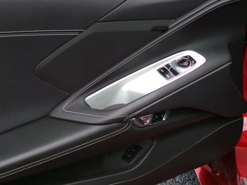 Used 2021 Chevrolet Corvette Stingray Coupe w/ 1LT RWD image 24