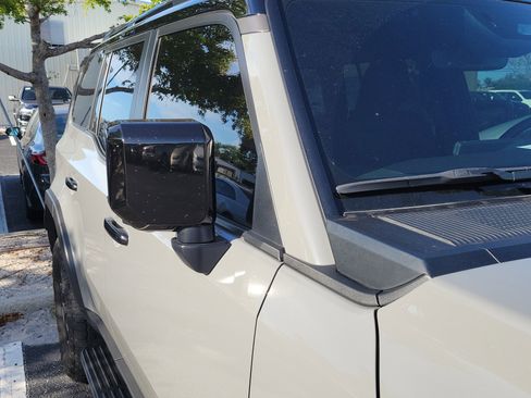 Used 2024 Lexus GX 550 image 9