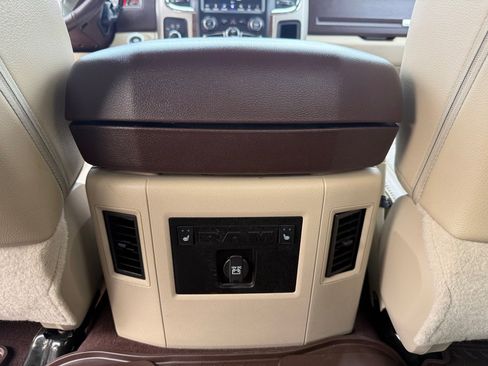 Used 2018 RAM 2500 Laramie image 27