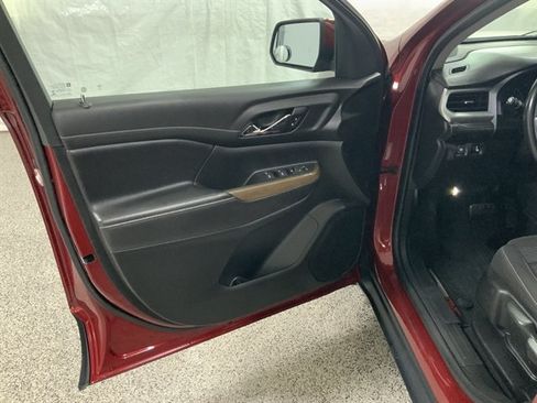 Used 2019 GMC Acadia SLE w/ LPO, Floor Liner Package AWD/4WD image 14