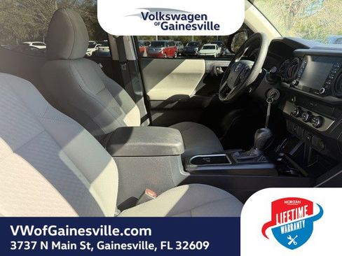 Used 2020 Toyota Tacoma SR image 7