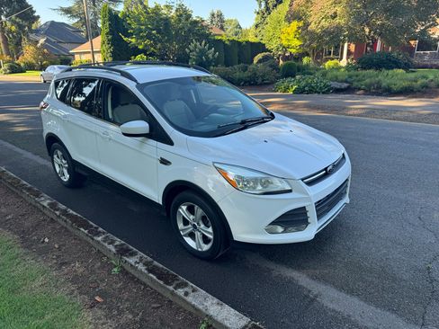 Used 2013 Ford Escape SE image 7