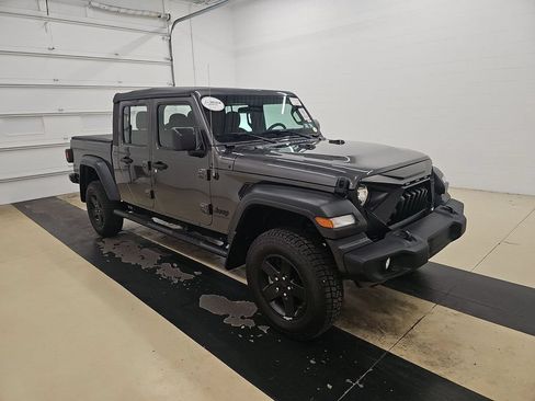 Used 2021 Jeep Gladiator Sport w/ Trailer Tow Package AWD/4WD image 5
