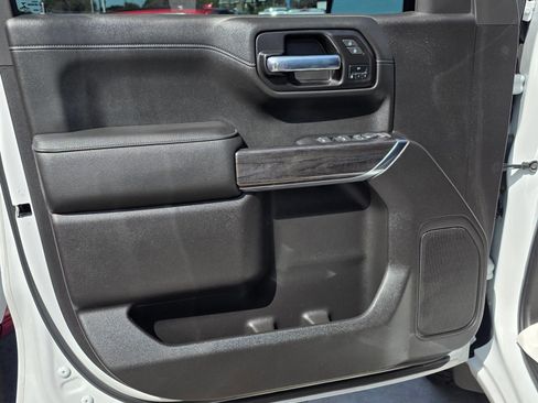 Used 2021 Chevrolet Silverado 1500 LTZ w/ Z71 Off-Road Package AWD/4WD image 15