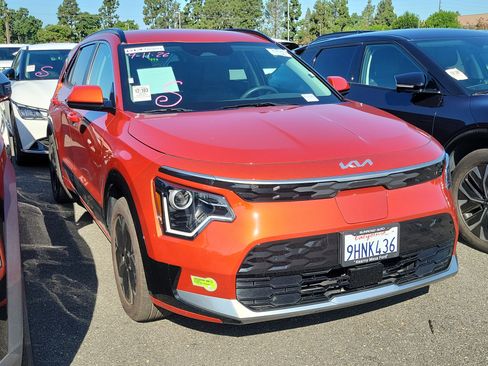 Used 2023 Kia Niro Wind FWD image 3