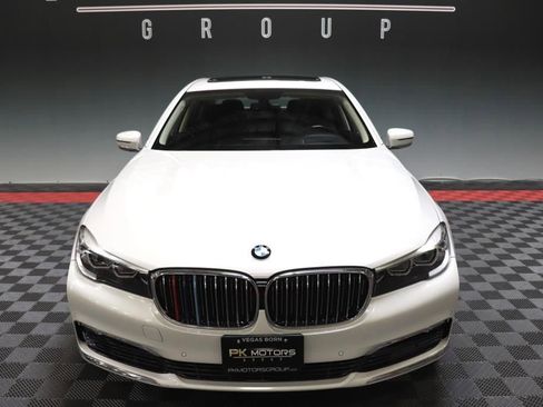 Used 2016 BMW 740i image 12