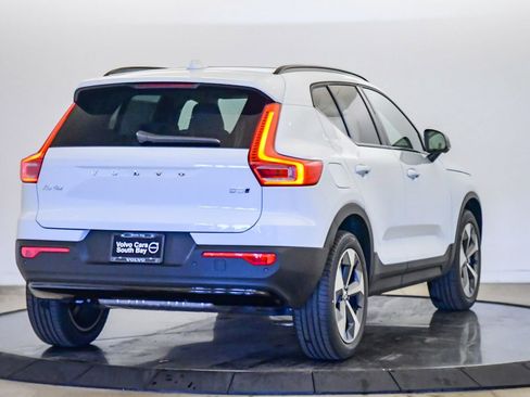 New 2026 Volvo XC40 B5 Plus w/ Protection Package Premier image 5