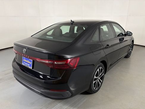 Used 2025 Volkswagen Jetta Sport FWD image 8