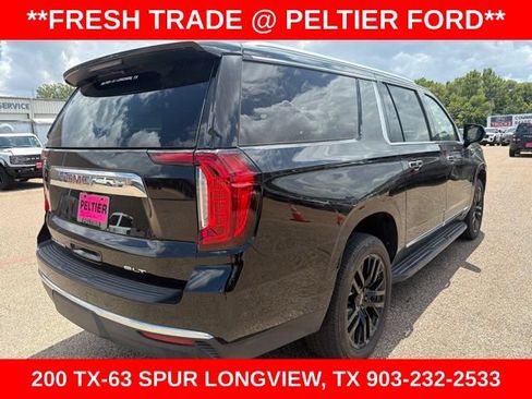 Used 2023 GMC Yukon XL SLT AWD/4WD image 3