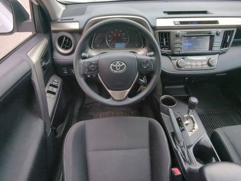 Used 2015 Toyota RAV4 XLE AWD/4WD image 8