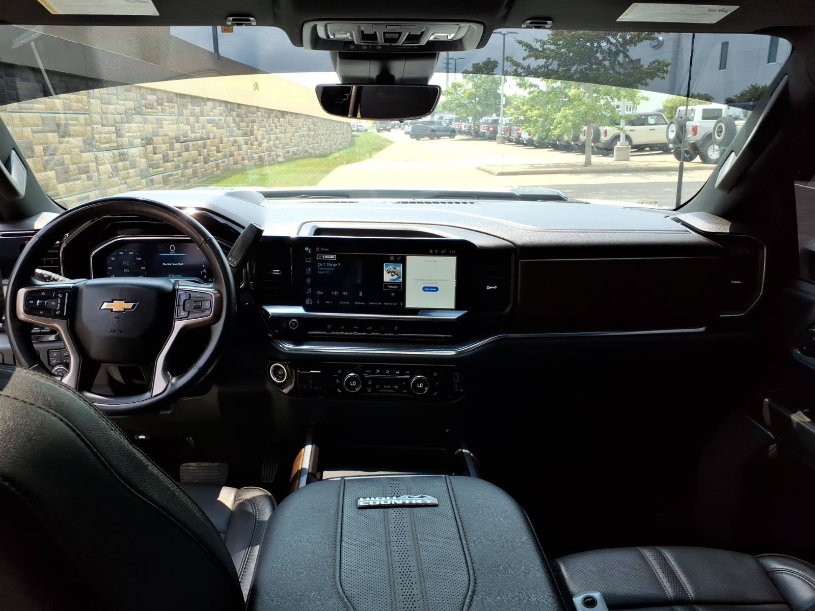 Used 2024 Chevrolet Silverado 2500 High Country w/ High Country Premium Package AWD/4WD image 32