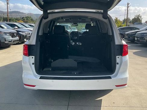 Used 2023 Honda Odyssey Touring image 9