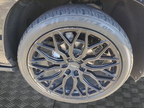 Used 2021 Cadillac Escalade ESV Sport Platinum image 16