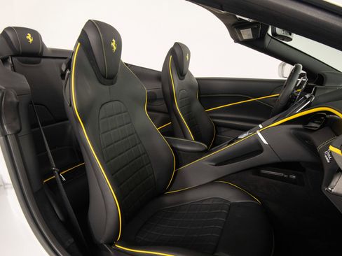 Certified 2026 Ferrari Roma Spider RWD image 28