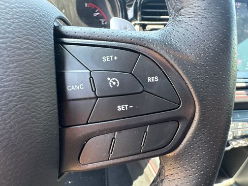 Used 2025 Dodge Durango GT AWD/4WD image 31