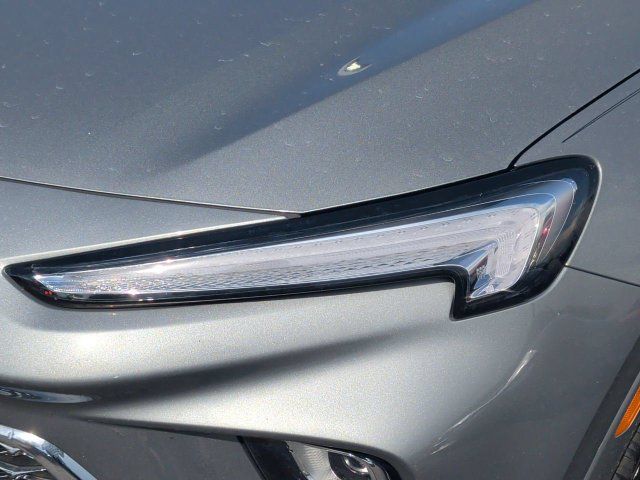 Used 2025 Buick Encore GX Avenir w/ Avenir Convenience Package FWD image 9
