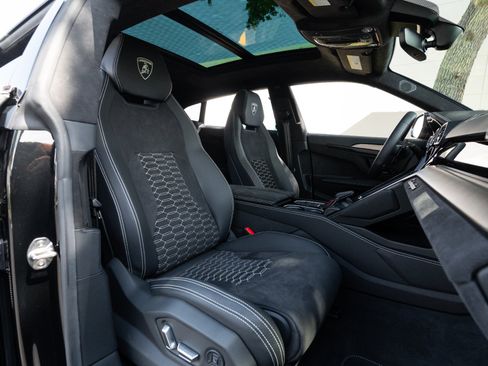 Used 2024 Lamborghini Urus S AWD/4WD image 7