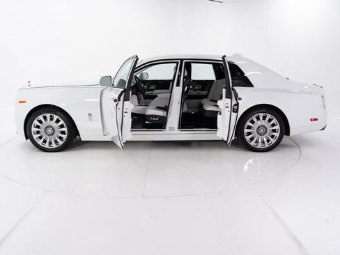 Certified 2023 Rolls-Royce Phantom Sedan image 9