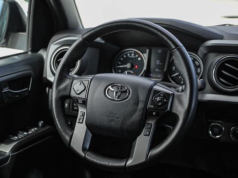 Used 2023 Toyota Tacoma TRD Off-Road AWD/4WD image 15