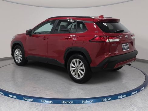 Used 2023 Toyota Corolla Cross LE w/ Moonroof Package AWD/4WD image 7