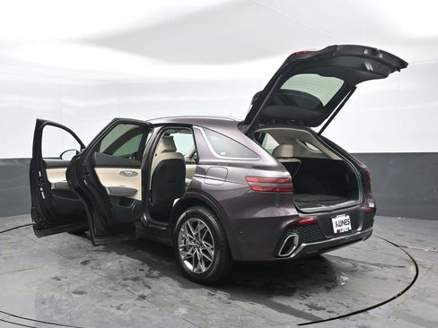 Used 2023 Genesis GV70 2.5T w/ Advanced Package image 53