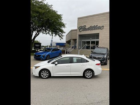 Used 2023 Toyota Corolla LE FWD image 1