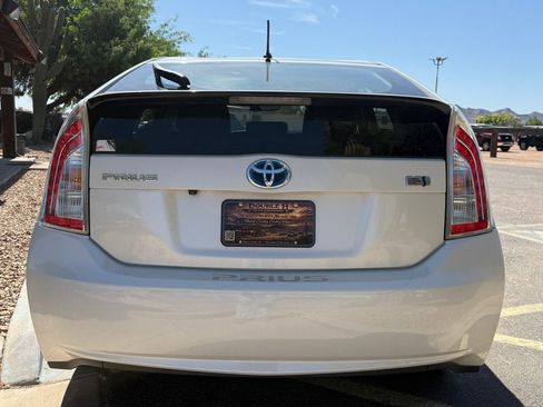 Used 2015 Toyota Prius Two FWD image 6