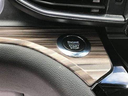 Used 2021 Ford Explorer Limited image 8