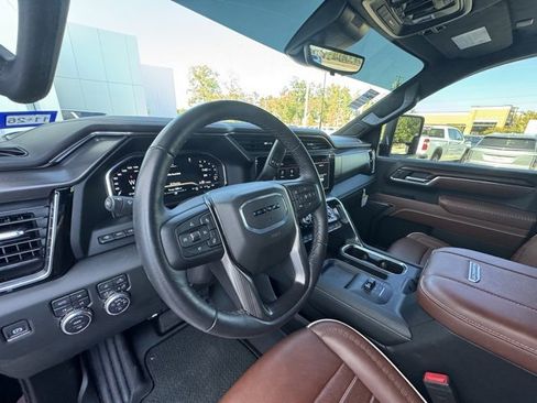 Used 2024 GMC Sierra 2500 Denali Ultimate image 11