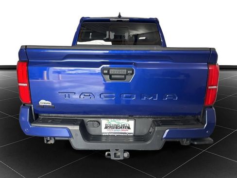 Used 2024 Toyota Tacoma TRD Off-Road w/ TRD Off Road Upgrade Package AWD/4WD image 4