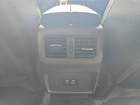 Used 2021 Nissan Rogue SV AWD/4WD image 16