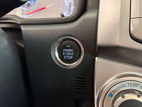 Used 2018 Toyota 4Runner Limited AWD/4WD image 17