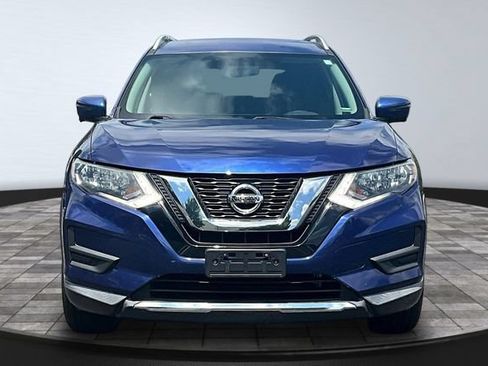 Used 2017 Nissan Rogue SV w/ SV Premium Package AWD/4WD image 2