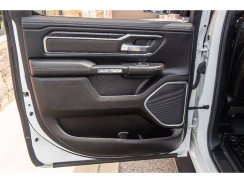 Used 2024 RAM 1500 Laramie AWD/4WD image 18