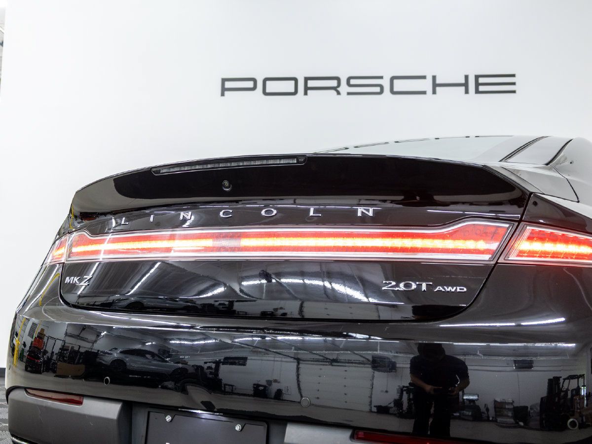 Used 2019 Lincoln MKZ Reserve w/ Luxury Package AWD/4WD image 13