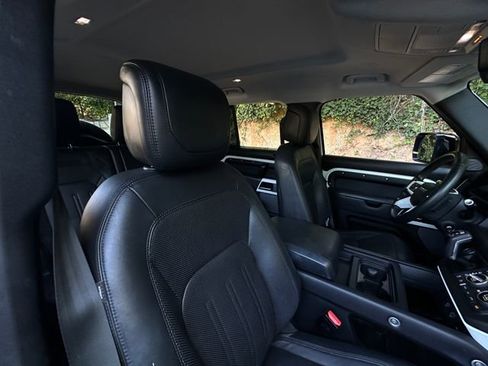 Used 2020 Land Rover Defender 110 SE image 44