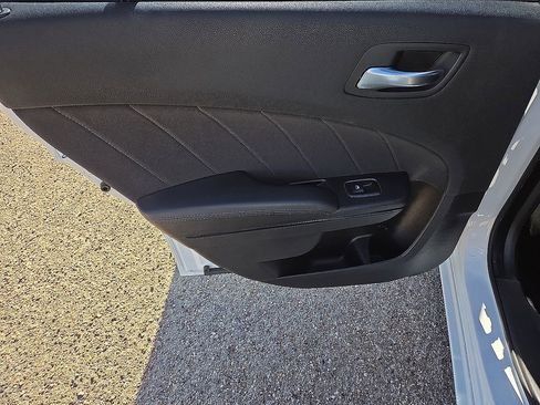 Used 2019 Dodge Charger SXT image 20