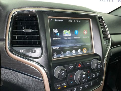 Used 2017 Jeep Grand Cherokee Limited AWD/4WD image 21
