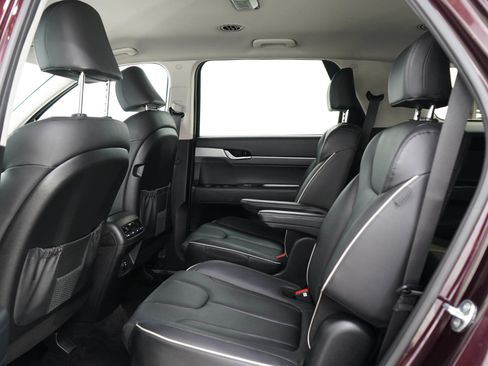 Used 2025 Hyundai Palisade SEL AWD/4WD image 16