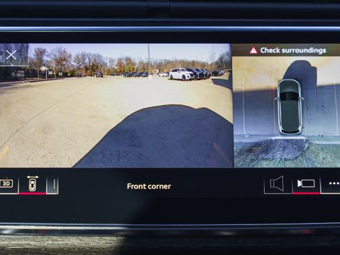 Certified 2025 Audi Q7 2.0T Premium w/ Convenience Plus Package image 15