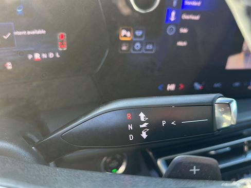 Used 2024 Chevrolet Traverse LT w/ Enhanced Driving Package image 33