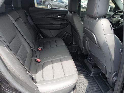 Used 2023 Chevrolet TrailBlazer RS w/ Technology Package FWD image 18