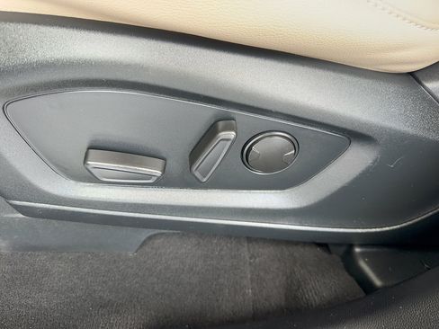 Certified 2023 Ford Explorer Limited w/ Limited Technology Package RWD image 36