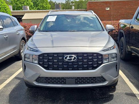 Used 2023 Hyundai Santa Fe SEL FWD image 2