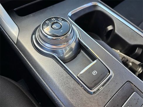 Used 2020 Ford Fusion SE image 27
