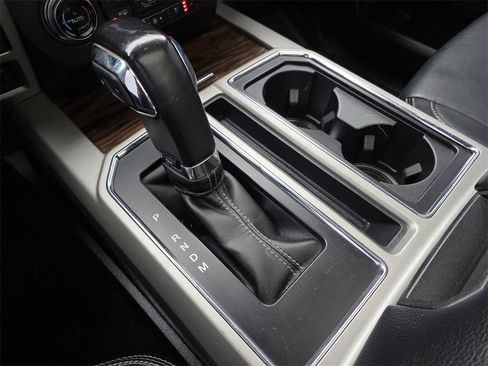 Used 2019 Ford F150 Lariat w/ Equipment Group 502A Luxury image 23