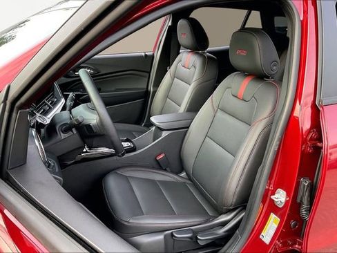 Used 2025 Chevrolet Trax RS w/ Driver Confidence Package image 15