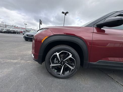 Used 2023 Chevrolet TrailBlazer RS w/ Sun and Liftgate Package AWD/4WD image 18