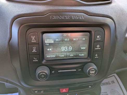 Used 2016 Jeep Renegade Latitude AWD/4WD image 53