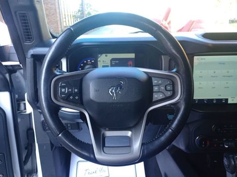 Used 2022 Ford Bronco Outer Banks image 18